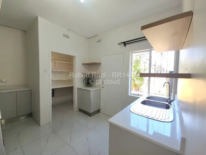 Flat/Apartment to Rent in Avondale