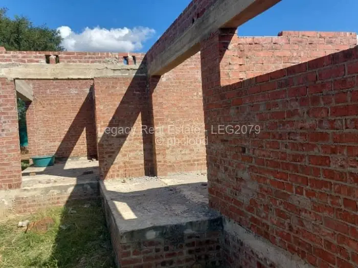 5 Bedroom House for Sale in Crowhill Views, Harare