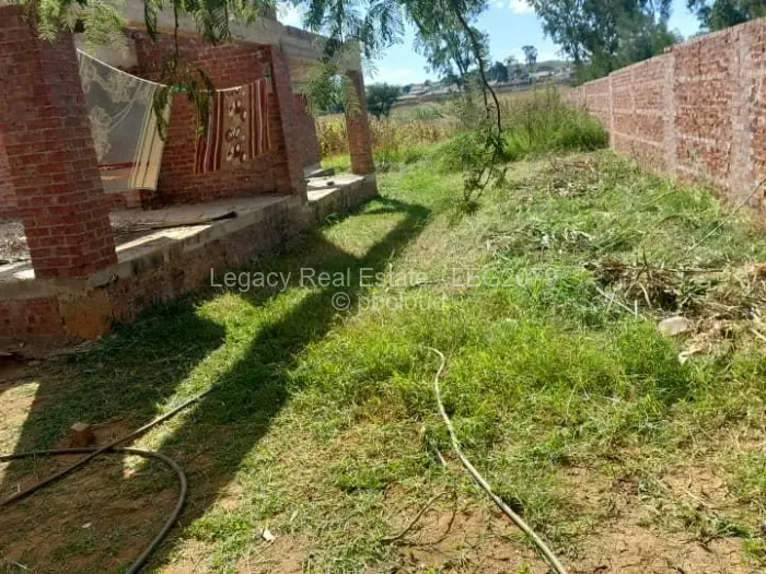 5 Bedroom House for Sale in Crowhill Views, Harare