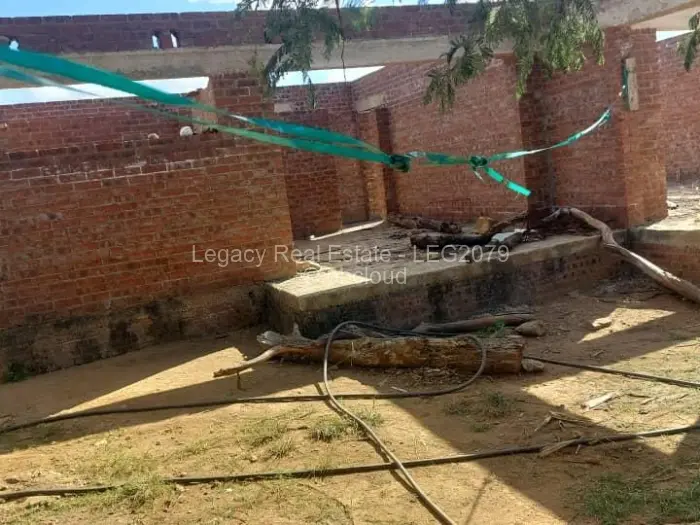 5 Bedroom House for Sale in Crowhill Views, Harare