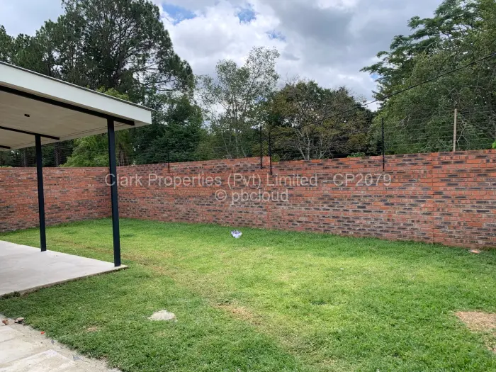 Townhouse/Cluster for Sale in Newlands, Harare