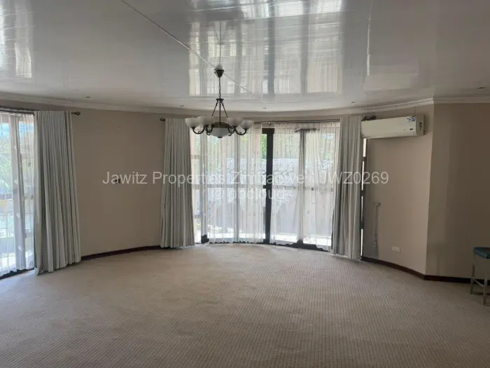 9 Bedroom House for Sale in Borrowdale, Harare