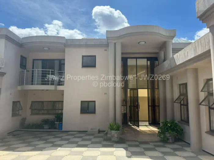 9 Bedroom House for Sale in Borrowdale, Harare