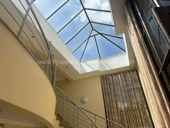 9 Bedroom House for Sale in Borrowdale, Harare