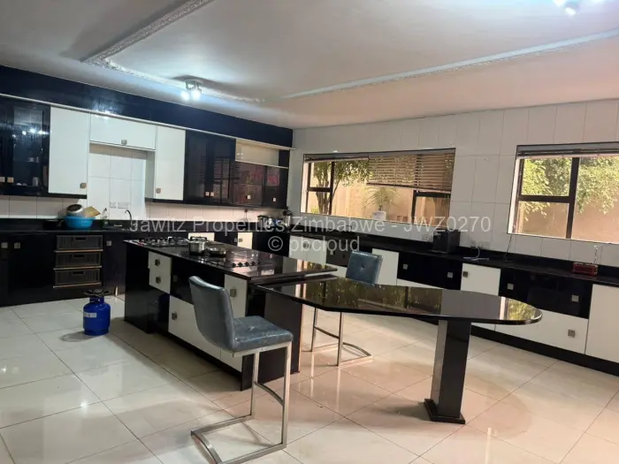 6 Bedroom House for Sale in Borrowdale, Harare