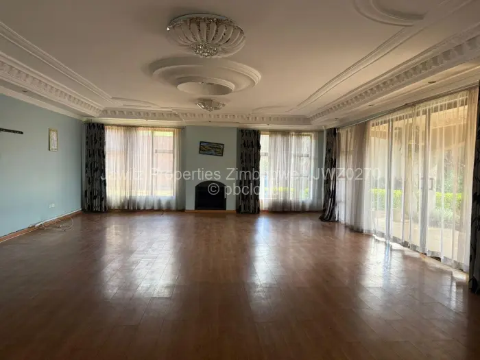 6 Bedroom House for Sale in Borrowdale, Harare
