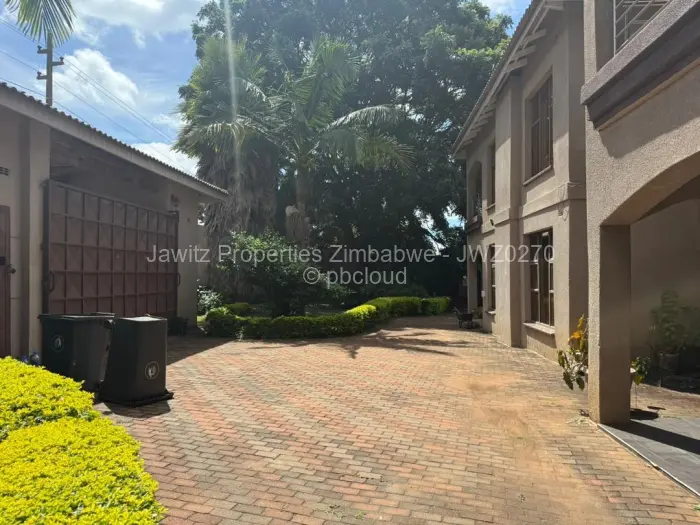 6 Bedroom House for Sale in Borrowdale, Harare