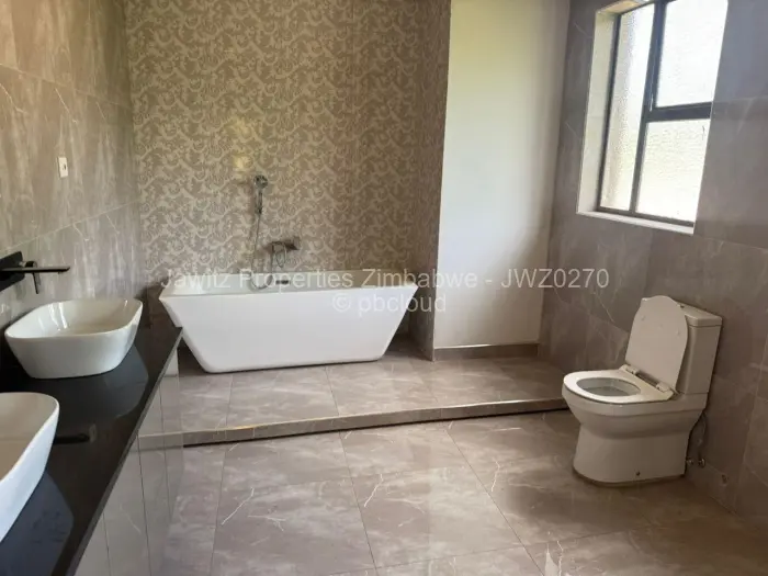 6 Bedroom House for Sale in Borrowdale, Harare