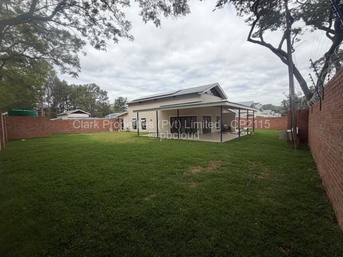 Townhouse/Cluster for Sale in Newlands, Harare