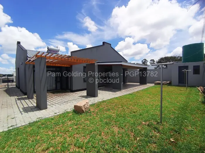 Townhouse/Cluster for Sale in Greendale North, Harare