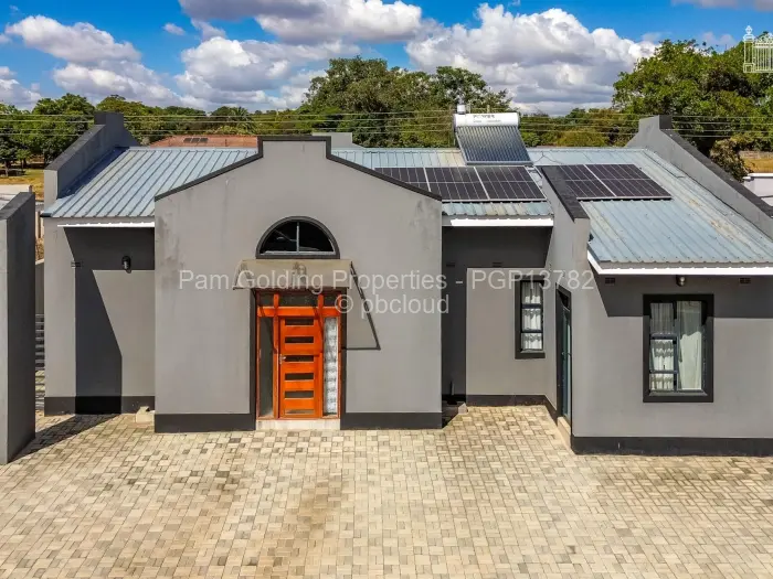 Townhouse/Cluster for Sale in Greendale North, Harare