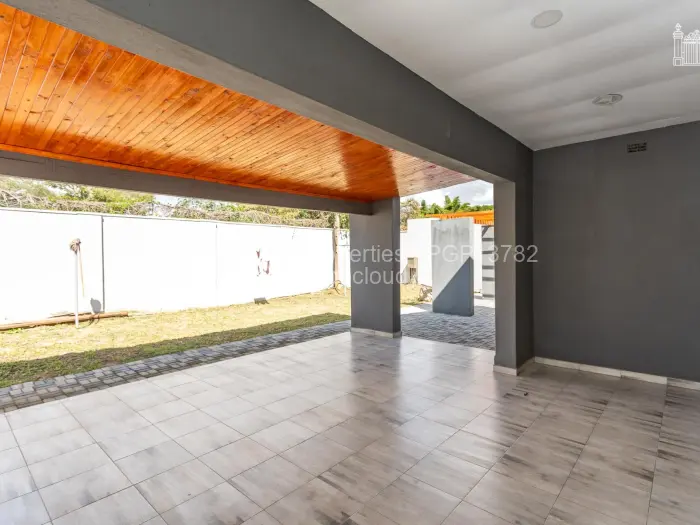 Townhouse/Cluster for Sale in Greendale North, Harare