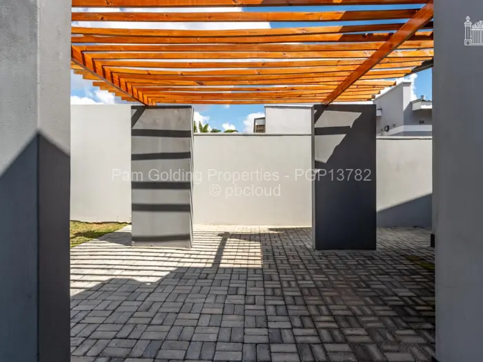 Townhouse/Cluster for Sale in Greendale North, Harare