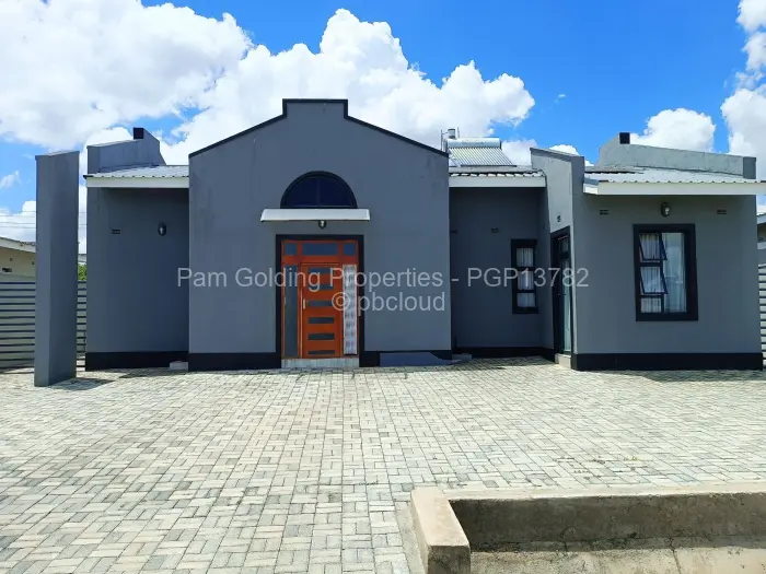 Townhouse/Cluster for Sale in Greendale North, Harare