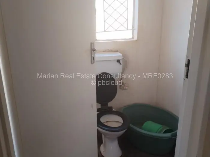 3 Bedroom House for Sale in Mahatshula, Bulawayo
