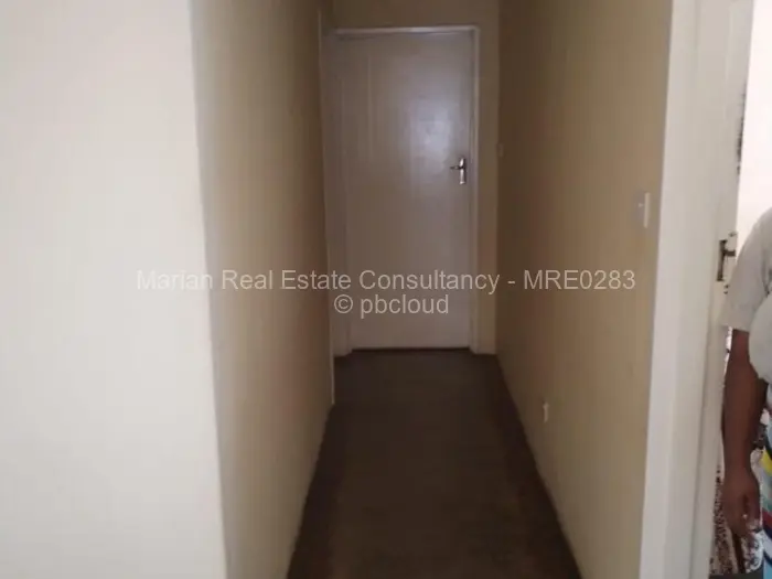 3 Bedroom House for Sale in Mahatshula, Bulawayo