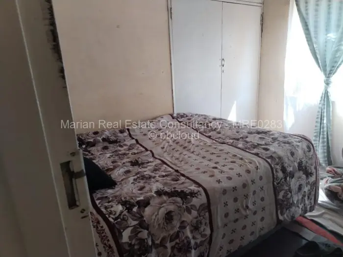 3 Bedroom House for Sale in Mahatshula, Bulawayo