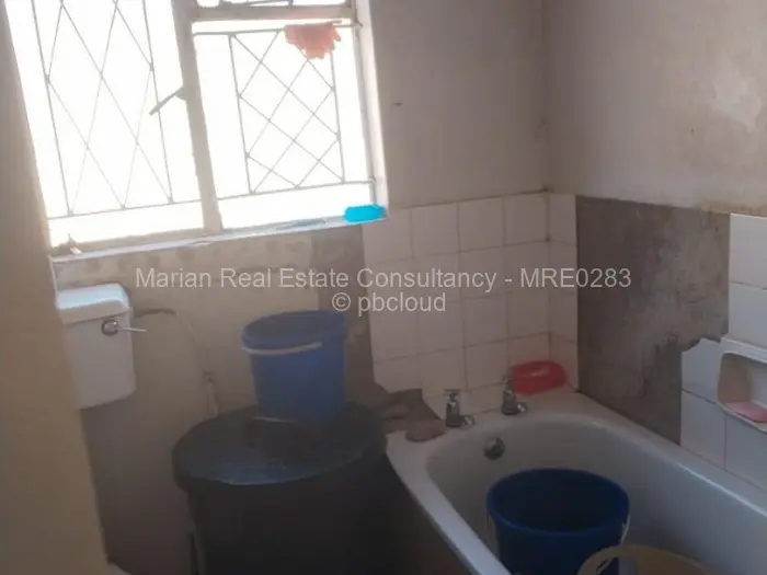 3 Bedroom House for Sale in Mahatshula, Bulawayo
