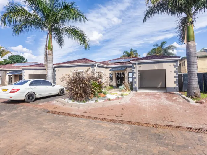 Townhouse/Cluster to Rent in Greendale, Harare