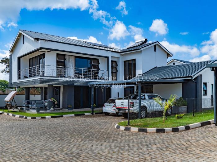 Townhouse/Cluster to Rent in Helensvale, Harare