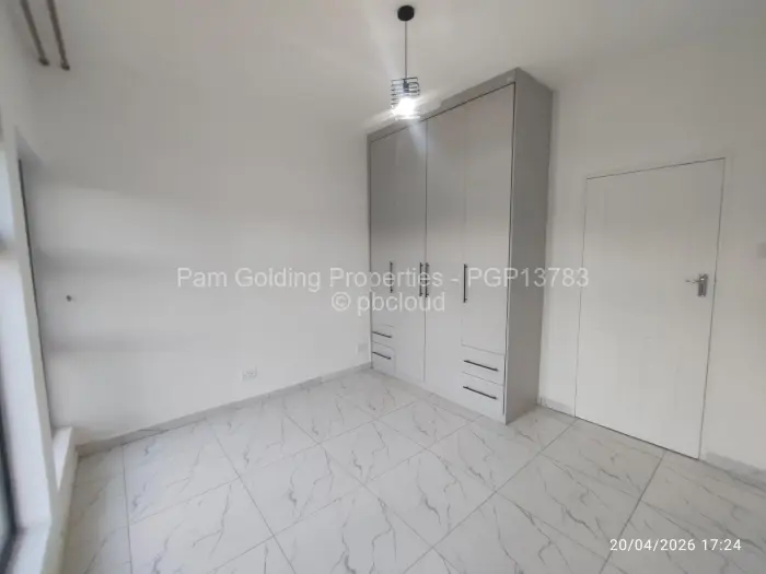 Flat/Apartment to Rent in Avondale West