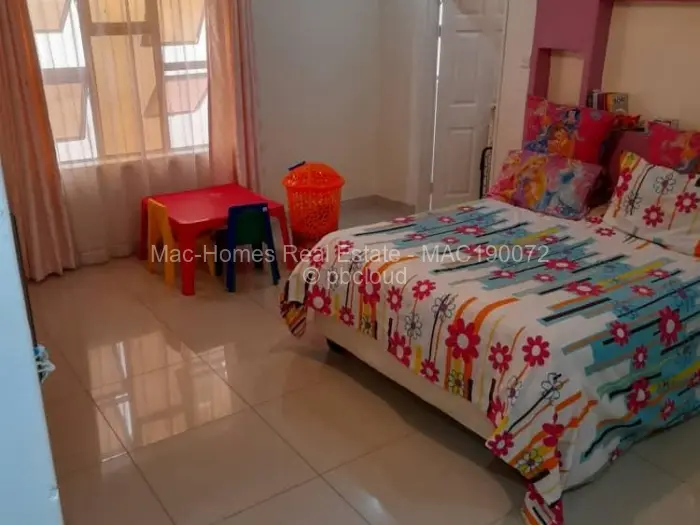 Townhouse/Cluster for Sale in Bluff Hill, Harare