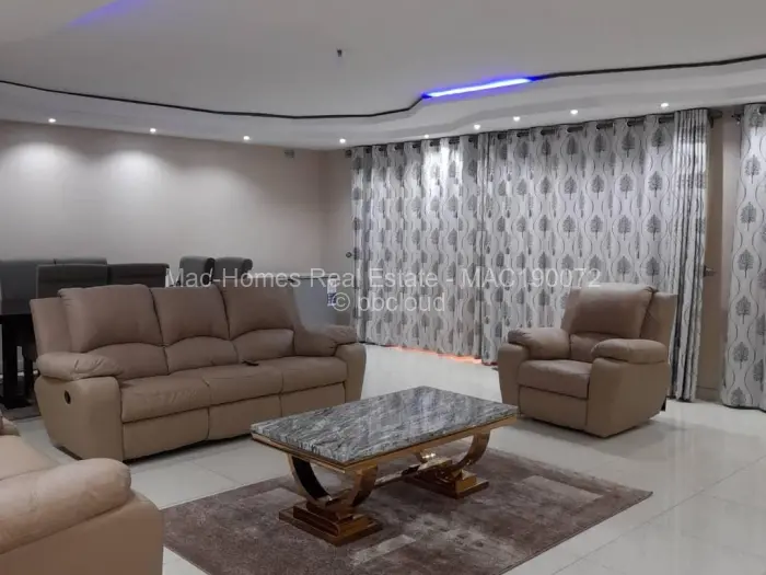 Townhouse/Cluster for Sale in Bluff Hill, Harare