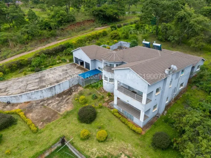 6 Bedroom House for Sale in Carrick Creagh Estate, Harare