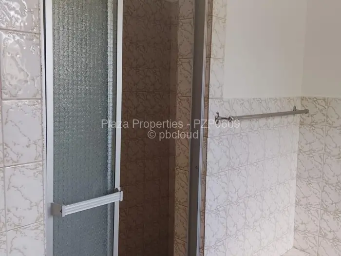 Townhouse/Cluster to Rent in Newlands