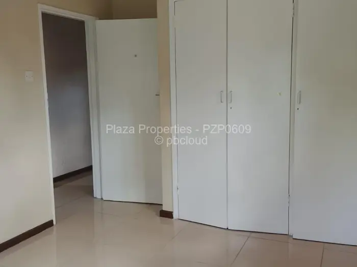 Townhouse/Cluster to Rent in Newlands