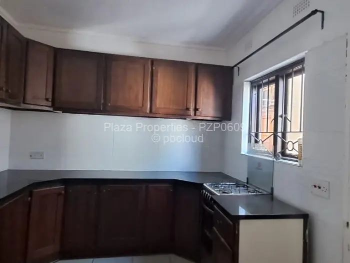Townhouse/Cluster to Rent in Newlands