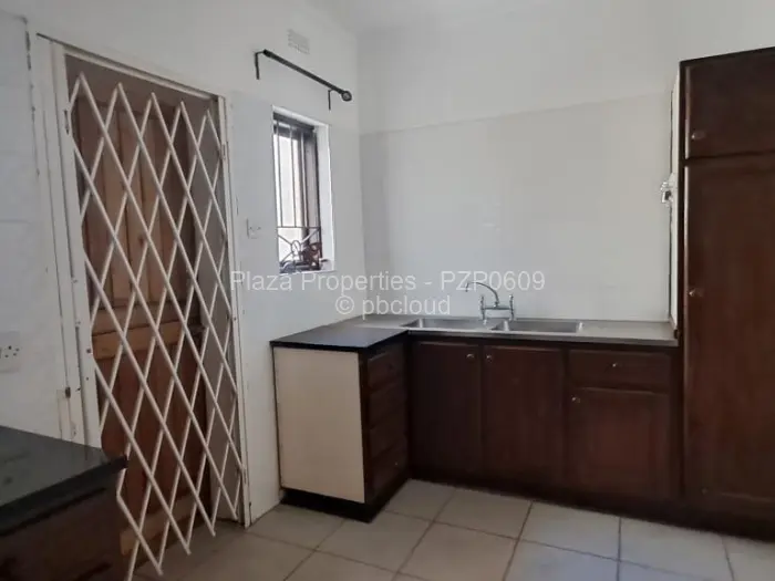 Townhouse/Cluster to Rent in Newlands