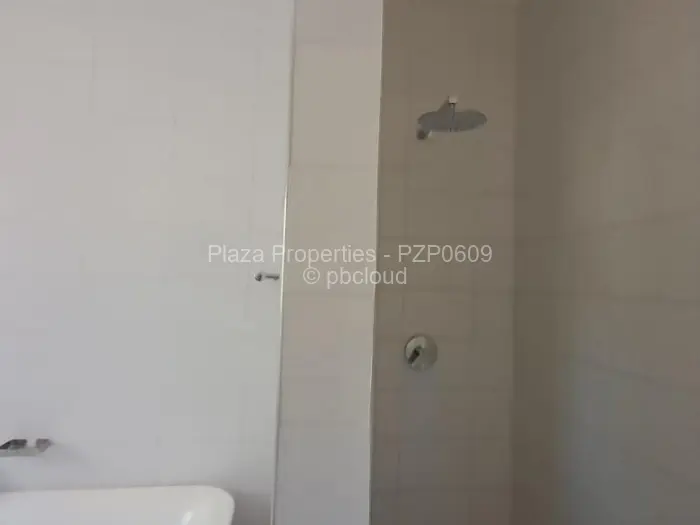 Townhouse/Cluster to Rent in Newlands