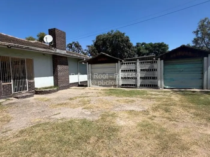 3 Bedroom House for Sale in Waterfalls, Harare