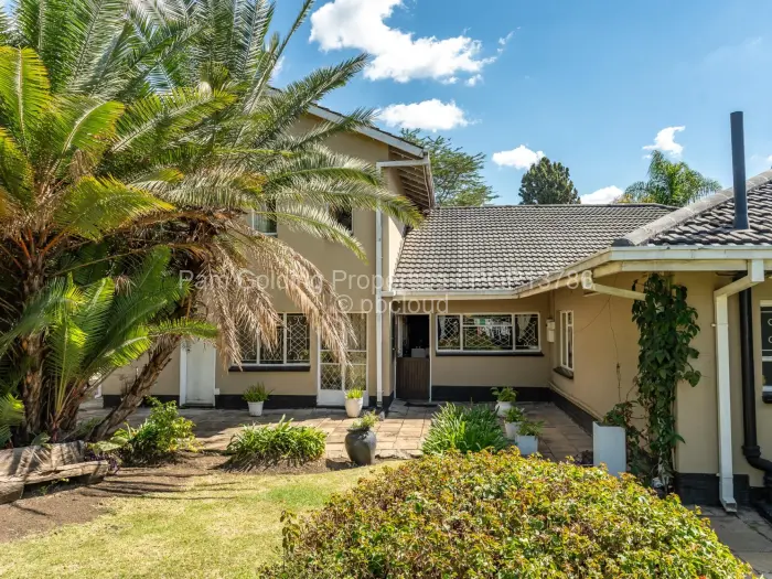 5 Bedroom House for Sale in Highlands, Harare