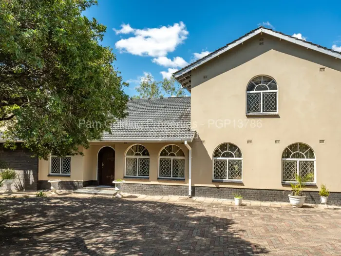 5 Bedroom House for Sale in Highlands, Harare