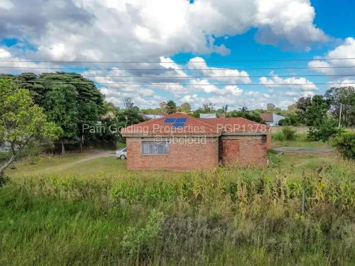 5 Bedroom House for Sale in Chadcombe, Harare