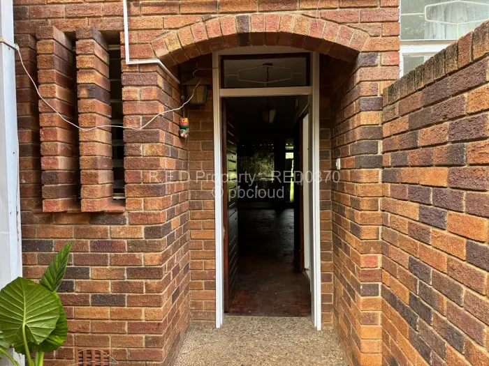 2 Bedroom House for Sale in Ascot, Bulawayo