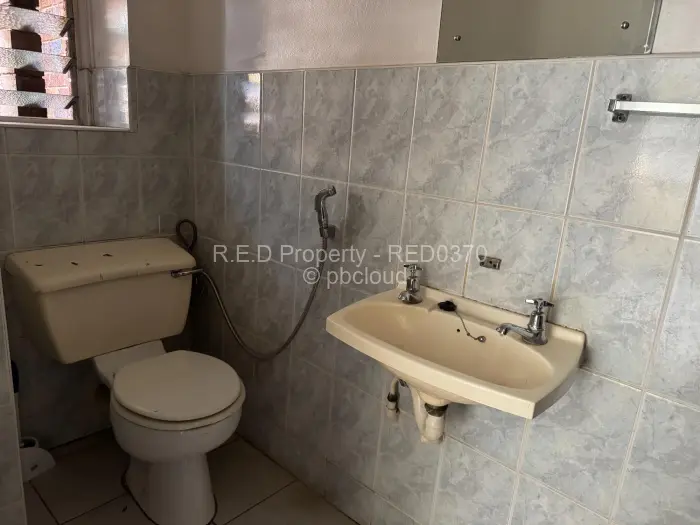2 Bedroom House for Sale in Ascot, Bulawayo