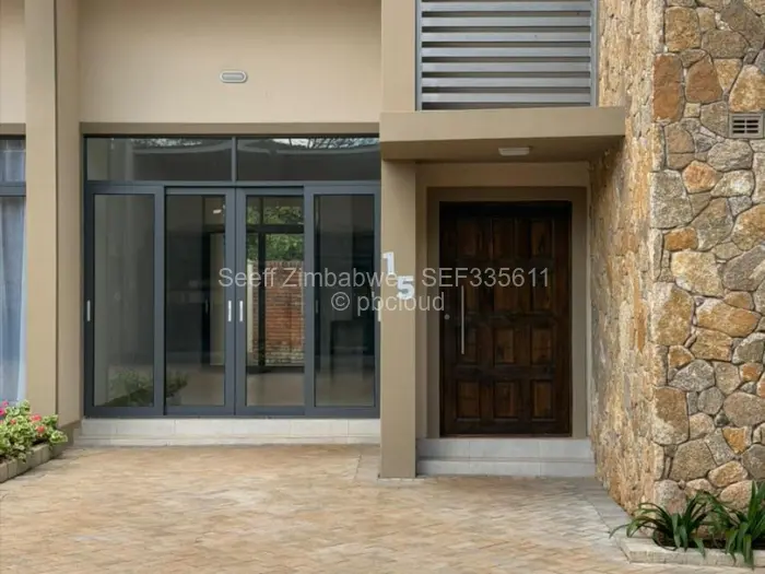 Townhouse/Cluster to Rent in Pomona