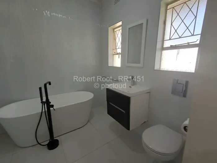 6 Bedroom House to Rent in Gunhill, Harare