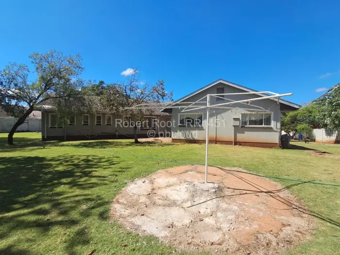 6 Bedroom House to Rent in Gunhill, Harare