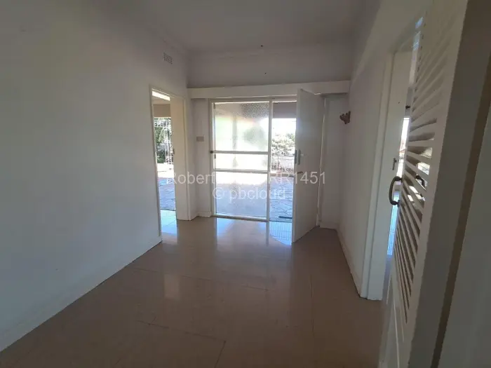 6 Bedroom House to Rent in Gunhill, Harare