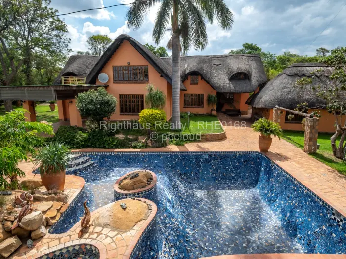 5 Bedroom House for Sale in Ruwa, Ruwa