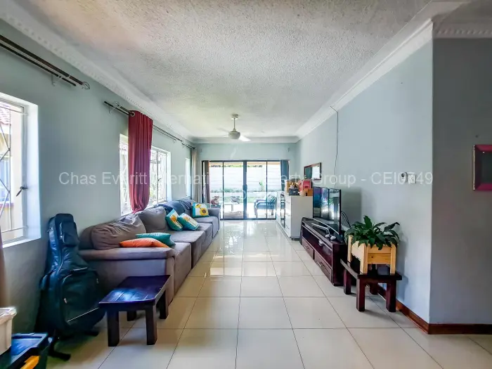 Flat/Apartment to Rent in Highlands