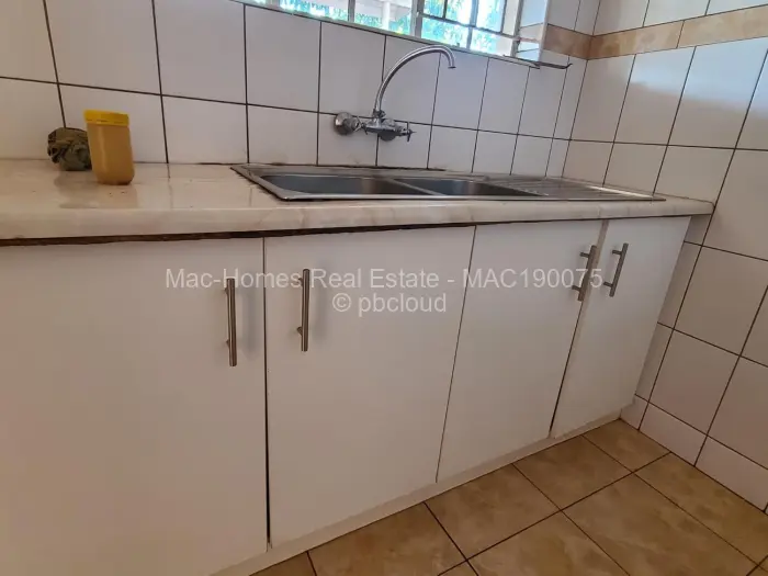 2 Bedroom Cottage/Garden Flat to Rent in Crowhill Views, Harare