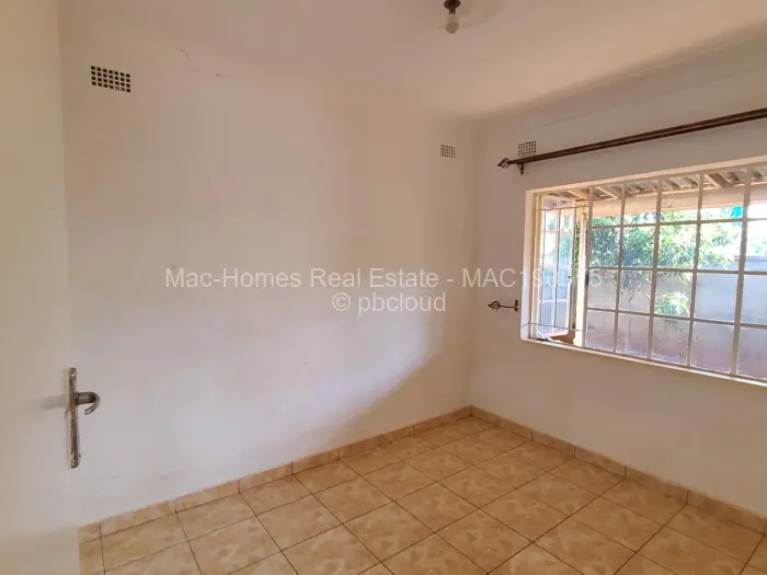 2 Bedroom Cottage/Garden Flat to Rent in Crowhill Views, Harare