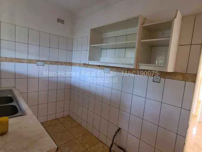 2 Bedroom Cottage/Garden Flat to Rent in Crowhill Views, Harare