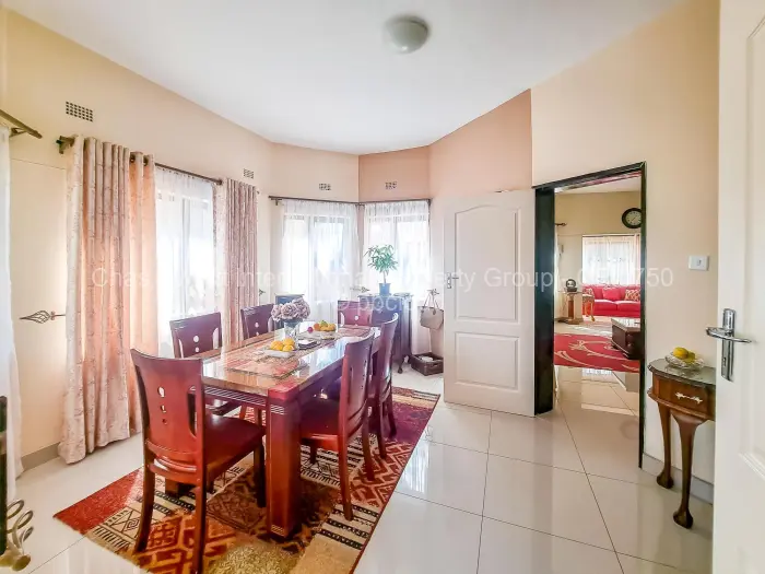 6 Bedroom House to Rent in Emerald Hill