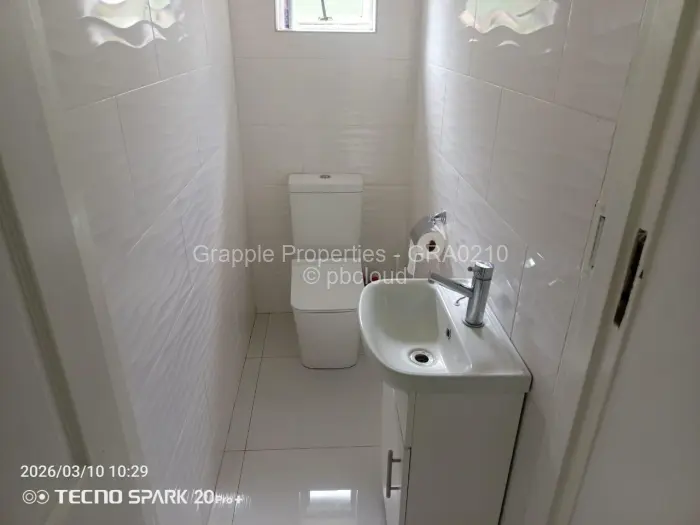 4 Bedroom Cottage/Garden Flat for Sale in Quinnington, Harare